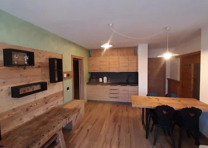 Lejlighed Dolomiti Alte Vie Con Parcheggio Privato E Garage Moto