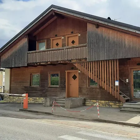 Dolomiti Alte Vie Con Parcheggio Privato E Garage Moto