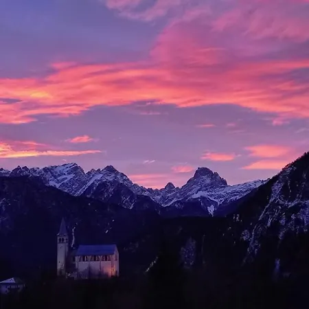 Dolomiti Alte Vie Con Parcheggio Privato E Garage Moto Appartamento